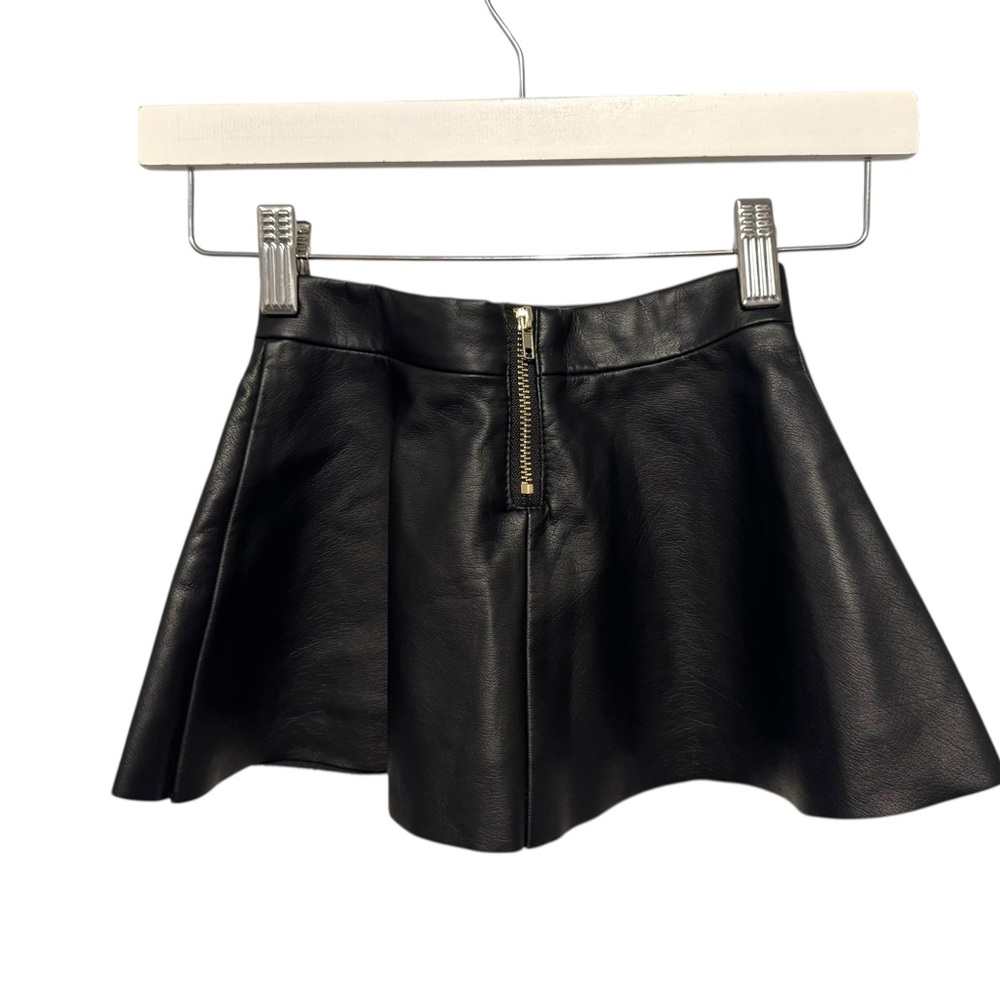 ⭐️ 5/$30 H&M Kids Pleather Skirt size 1.5-2 Years - Picture 2 of 2
